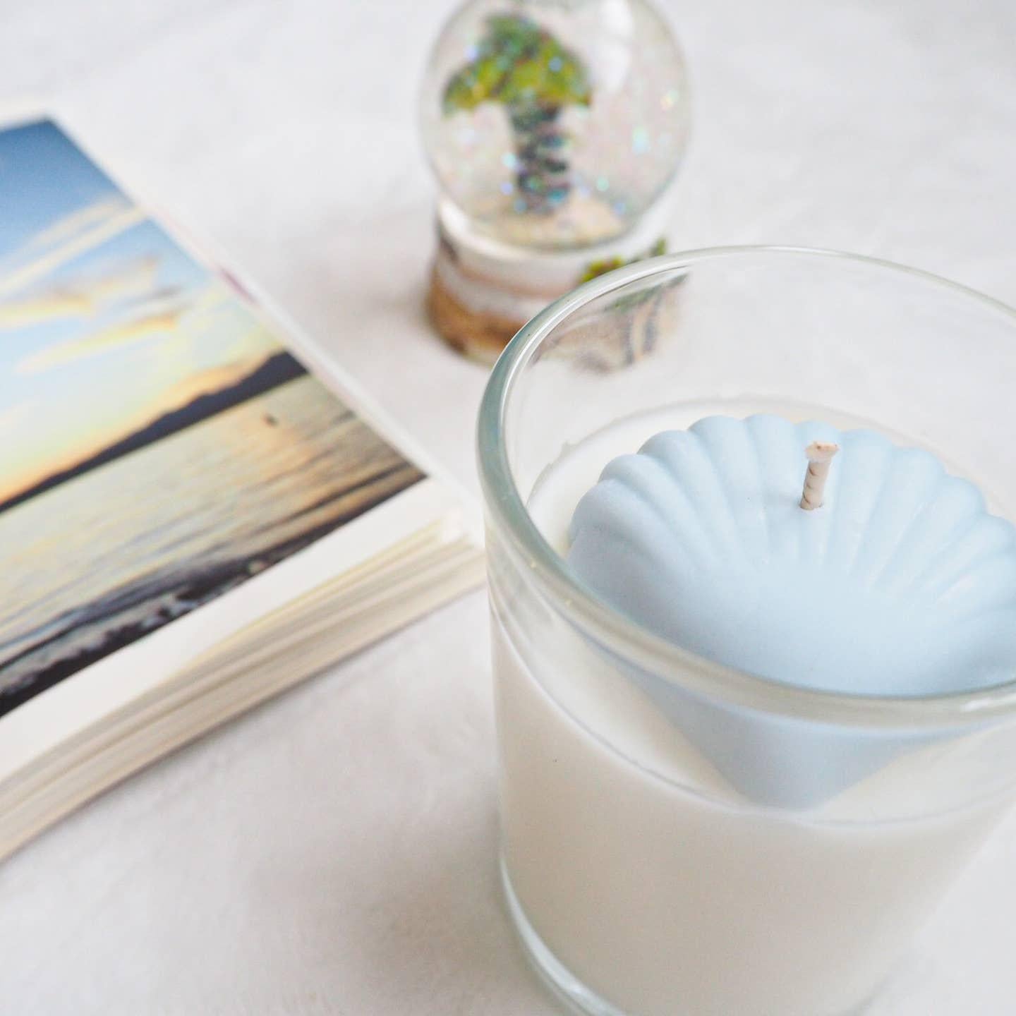 A Morning Sea Breeze Candle